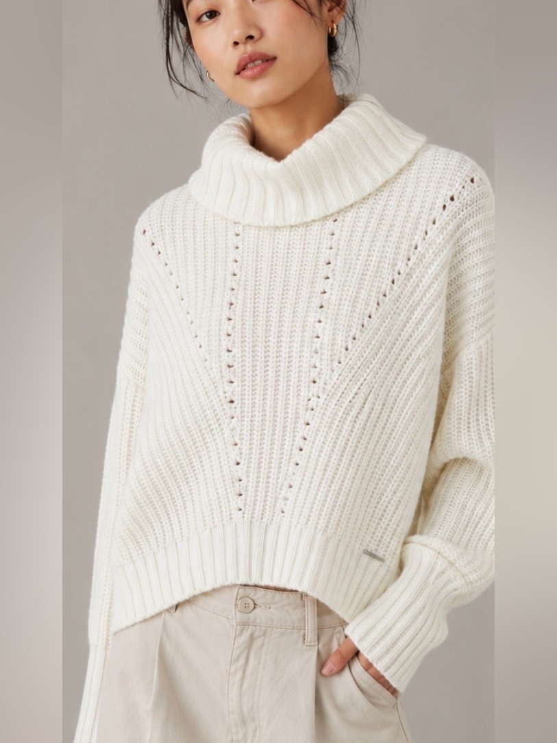 Elie Tahari Cream Ribbed Cowl Neck Sweater